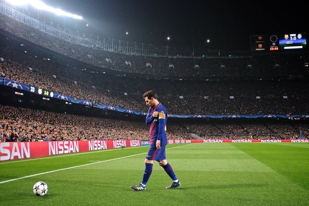 Lionel Messi tienaa valtavia summia.