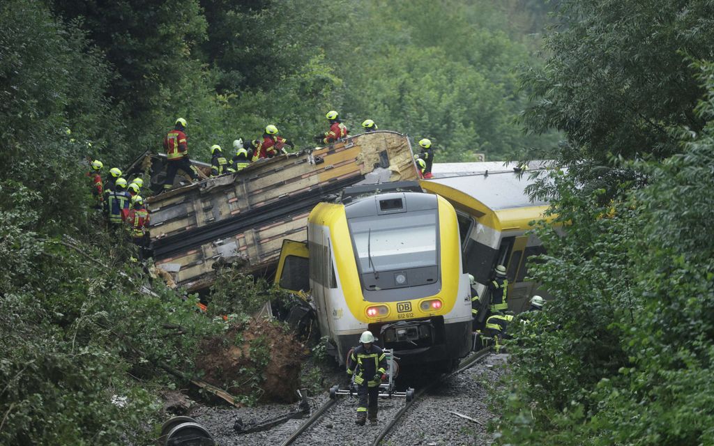 Nemčija: Huda železniška nesreča v Južni Nemčiji, več mrtvih in poškodovanih