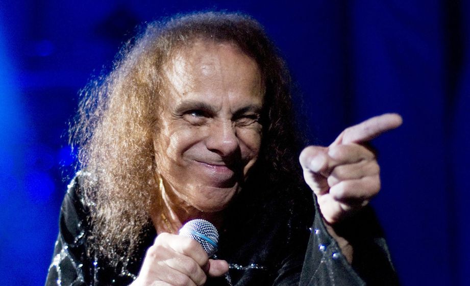Vuonna 2010 kuollut Ronnie James Dio lähtee maailmankiertueelle  nykyteknologian avustuksella - ensimmäinen keikka Suomessa