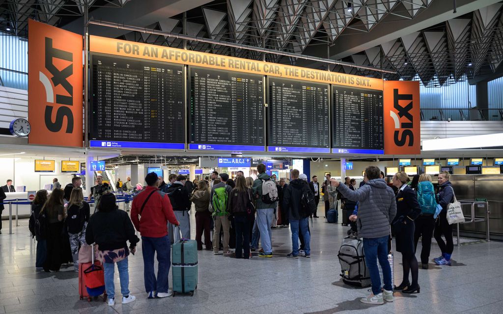 Kaaos päällä: Lufthansa perui satoja lentoja