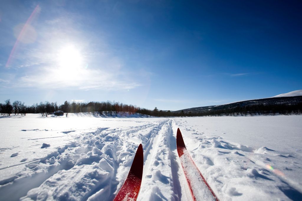 Lumipeitteelle ei tarvitse heittää hyvästejä – ”Kyllähän tässä hiihtokelit jatkuvat”
