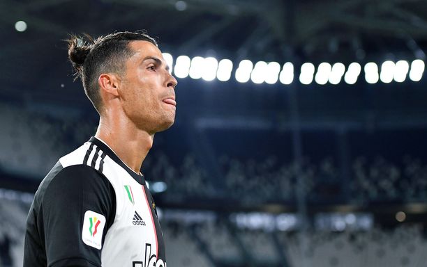 Juventuksen Cristiano Ronaldo pääsee tavoittelemaan Mestarien liigan voittoa kotimaassaan Portugalissa.