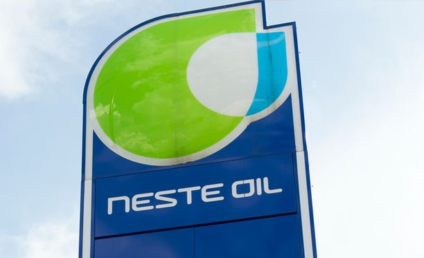 Valtio omistaa Neste Oilista 50,10 prosenttia.