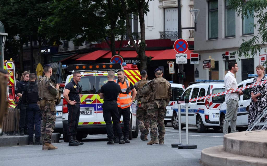 Auto ajoi terassille Pariisissa – Ainakin yksi kuollut ja useita loukkaan­tuneita