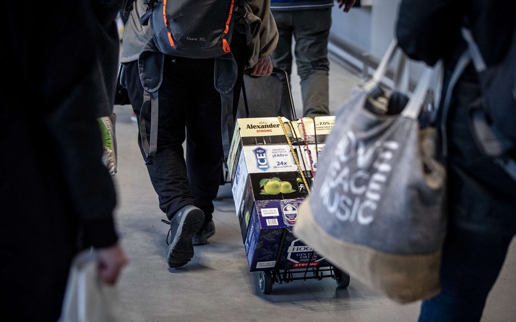 Vaatimus: Rajat ylittävä viinaralli seis