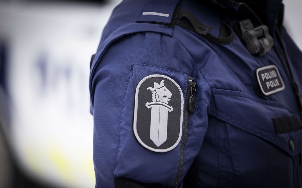 Poliisi löysi kaksi rynnäkkö­kivääriä vantaalaisesta yksityis­asunnosta