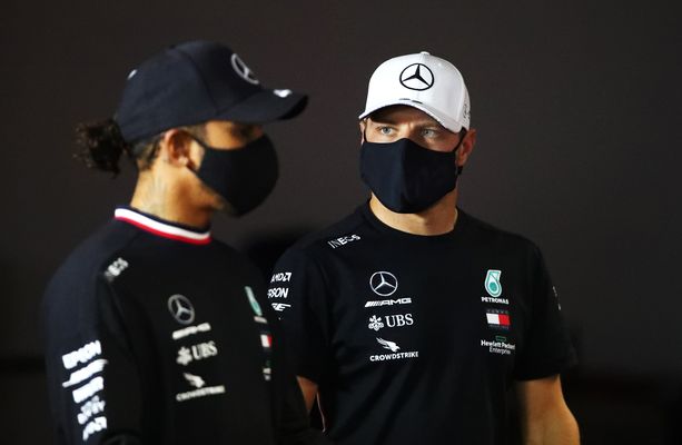 Lewis Hamilton ja Valtteri Bottas ovat mitelleet tämän kauden paalupaikoista.