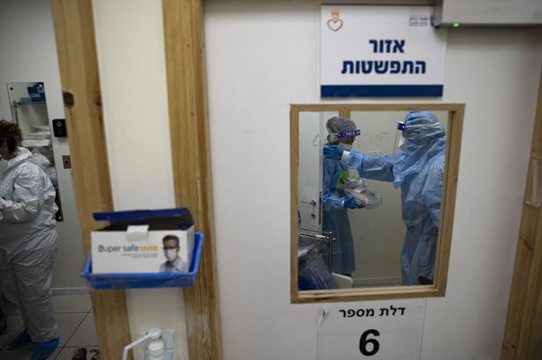 Israelin koronatilanne oli vielä syksyn alkaessa huono. Kuva otettu teho-osastolla Jerusalemissa syyskuussa.