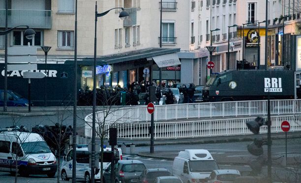 Amedy Coulibaly hyökkäsi Pariisin Porte de Vincennesissä sijaitsevaan kosher-kauppaan perjantaina 9. tammikuutta ja otti panttivankeja. 
