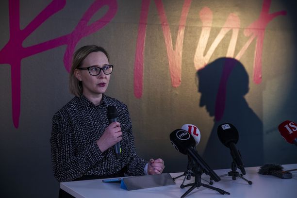 Keväällä 2019 sinisten kansanedustaja Maria Lohela siirtyi Liike Nytin jäseneksi. 