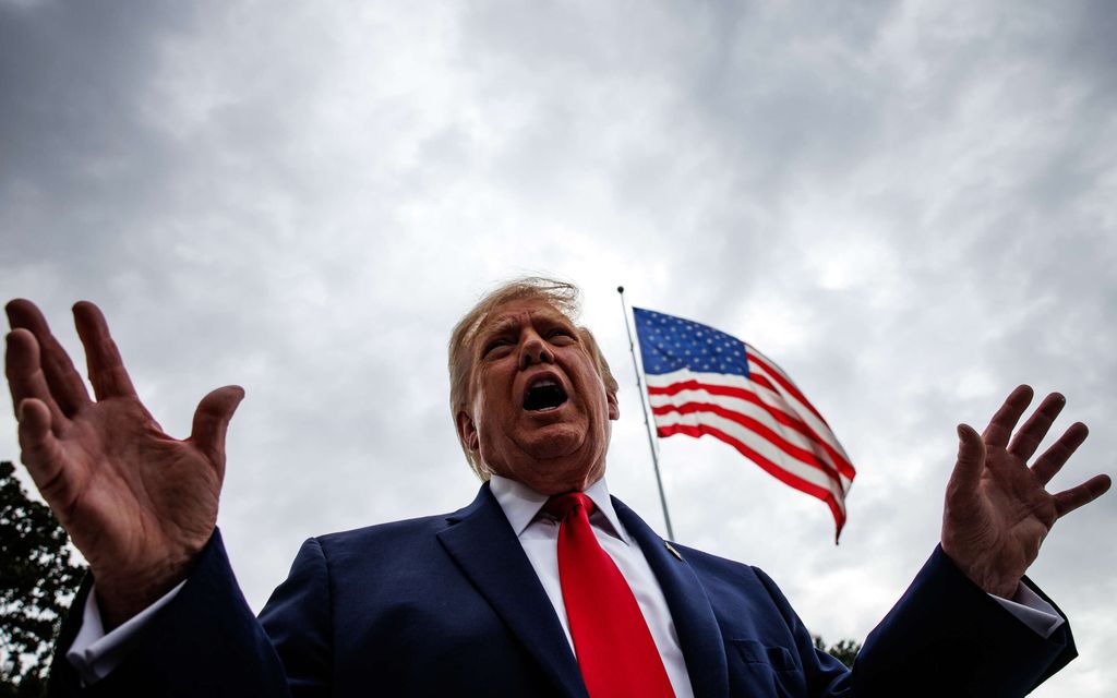 Trump poseerasi selfiessä – Kansainvälinen kohu