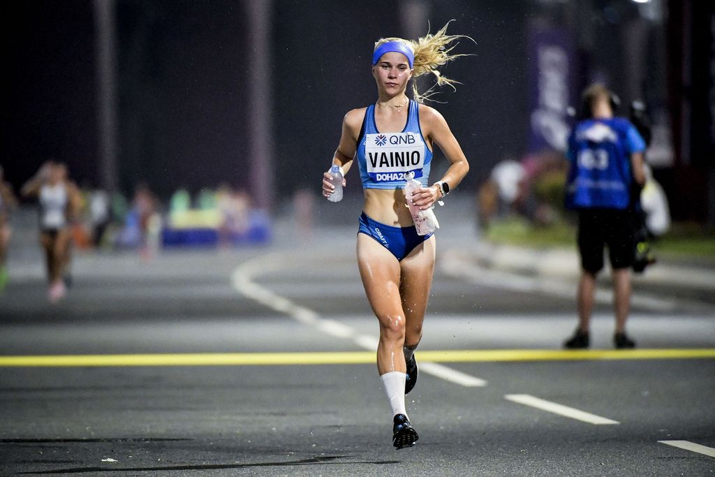 Alisa Vainio juoksi ennätyksensä maratonilla – sai vatsakramppeja: ”Tuntui, ettei saa kunnolla henkeä”