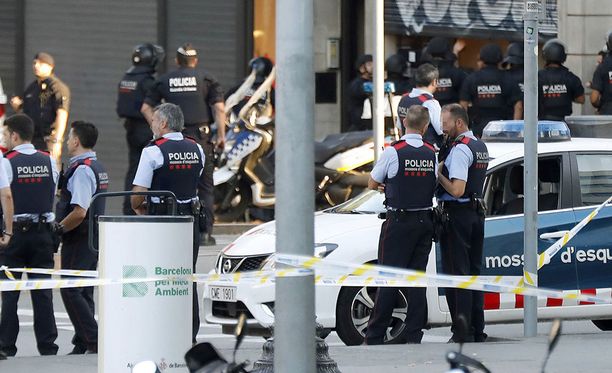 Katalonian poliisi vahvistaa, että alueella sijaitsevassa rakennuksessa on sattunut räjähdys, jossa on kuollut yksi ihminen. Räjähdys liittyy Barcelonan terrori-iskuun.