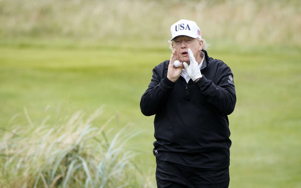 Trump golfasi perheen kanssa – Mukana henkilö, josta Trump ei väitetysti pidä