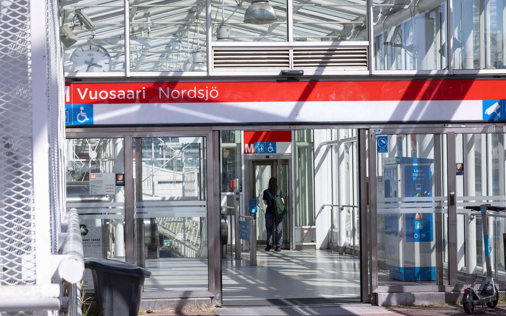 HS: Alakoulu­ikäisten tyttöjen porukka kylvää kauhua Helsingissä