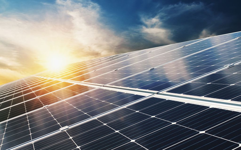 Vältä nämä kolme riskiä hankkiessasi aurinko­paneeleja – Yksi hengen­vaarallinen