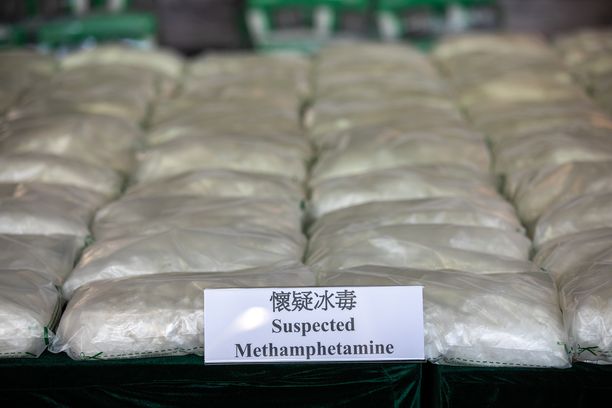 Hongkongin tulli takavarikoi historiansa suurimman metamfetamiinierän lokakuussa. Tiedossa ei ole, liittyykö yli 500 kilon lasti Tsen ”Firmaan”. 