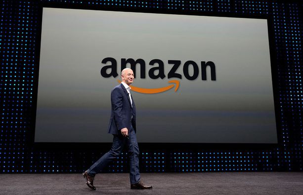 Amazonin toimitusjohtaja Jeff Bezos esittelee pian suurella todennäköisyydellä yhtiön 3D-puhelimen.
