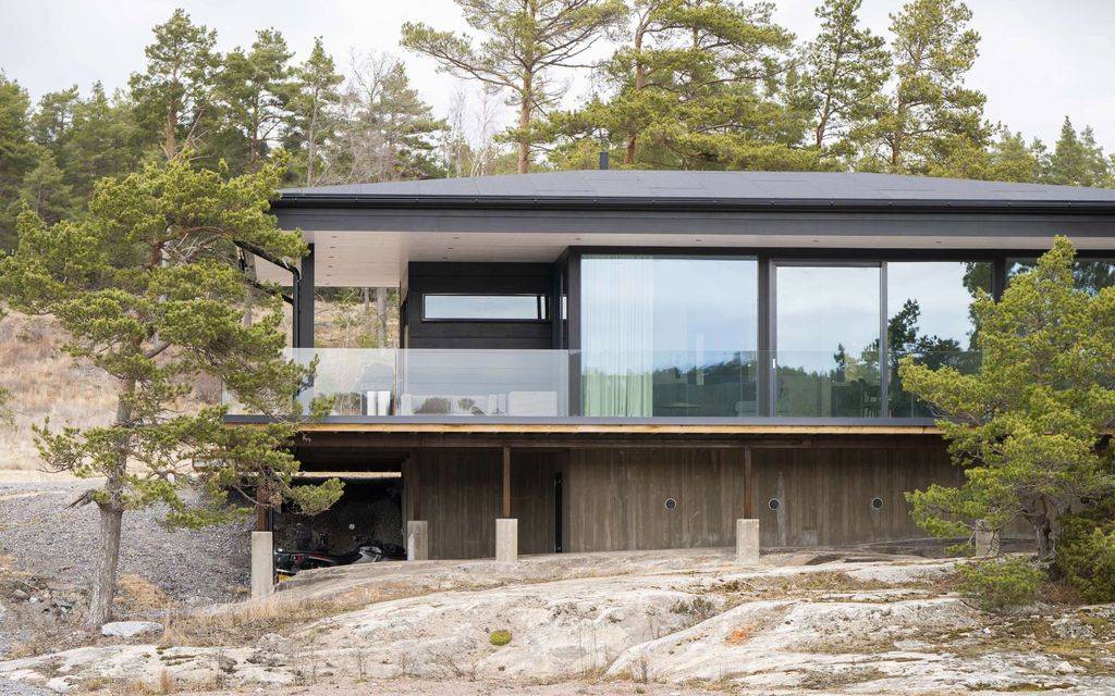 Pariskunta rakensi unelmiensa huvilan ja pisti sen melkein heti myyntiin