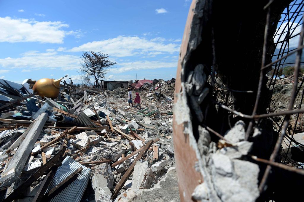 Indonesian saarelle iskenyt erittäin voimakas maanjäristys - viranomaiset varoittavat tsunamista 
