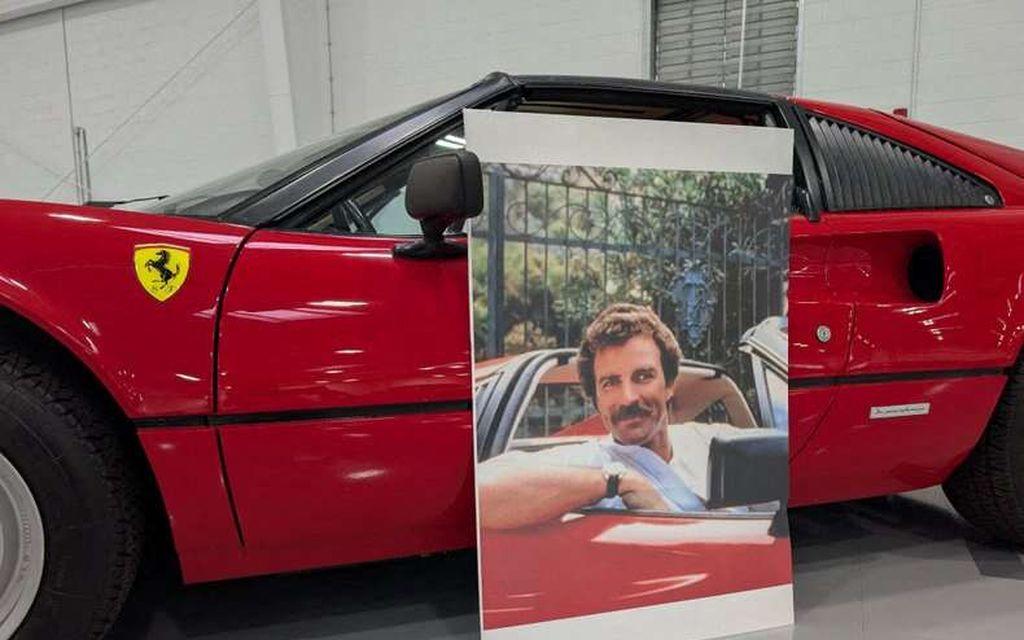 Pistä viikset väpättämään kesäksi – Tv-sarjasta tuttu Ferrari myynnissä