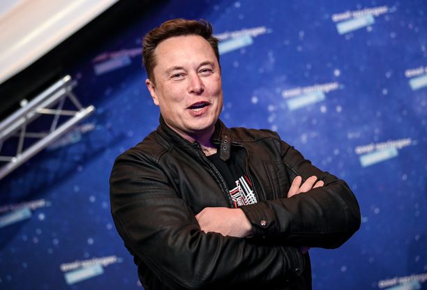 Elon Musk aikoo ampua avaruuteen yhteensä 42 000 satelliittia, joilla tehdään koko maapallon kattava internetverkko.