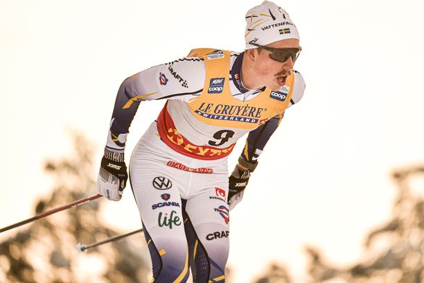William Poromaa hiihti sijalle 15 Rukan maailmancupissa lauantaina.