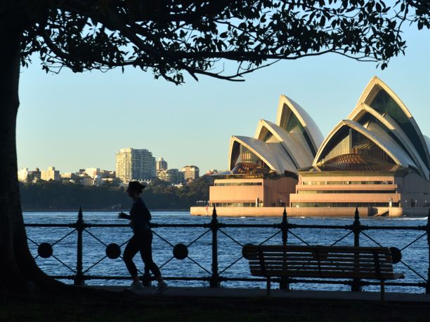 Australian Sydneyn asukkaita on kehotettu pysymään kodeissaan vielä kahden viikon ajan.