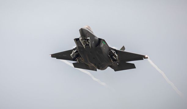 Yhdysvallat keskeyttää F-35-hävittäjien toimittamisen