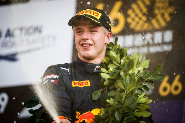 20-vuotias Jüri Vips on Red Bullin uusin juniorilupaus.