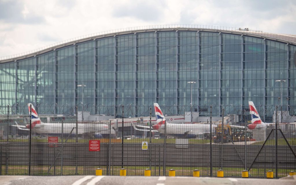 Koko Lontoon lentoliikenne keskeytettiin