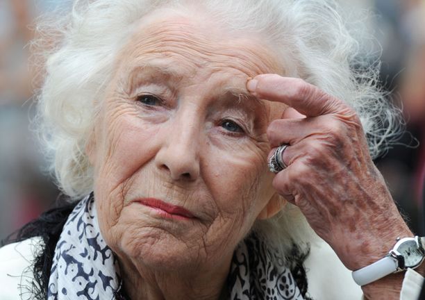 Vera Lynn menehtyi 103-vuotiaana.
