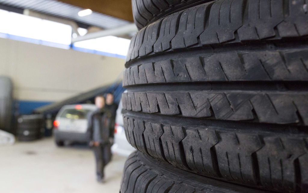 Moni autoilija tekee tämän virheen renkaiden kanssa – Koskee erityisesti kahden auton talouksia