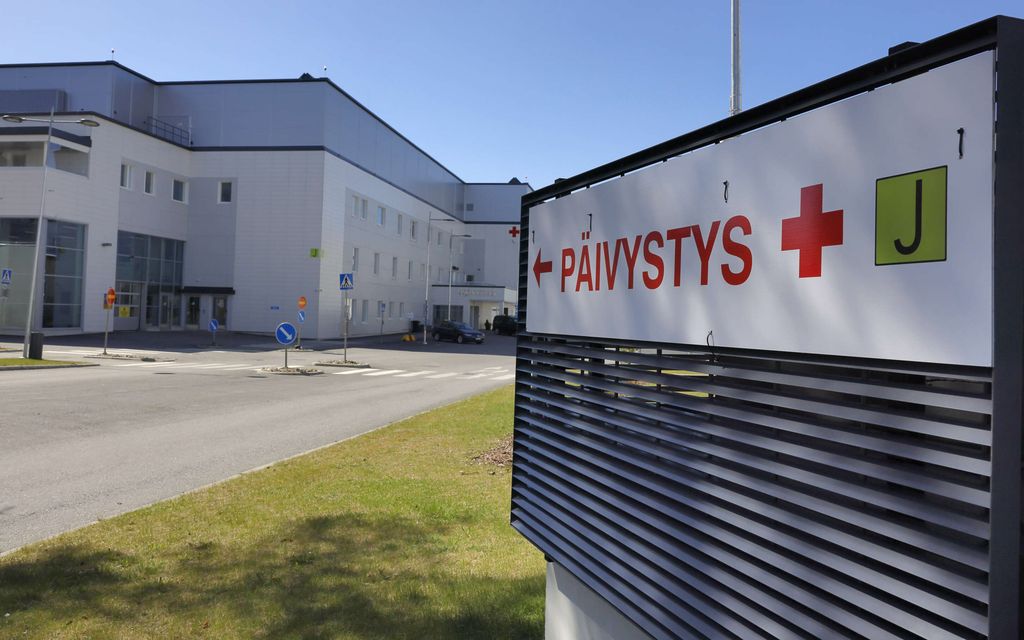 Hoitaja liimasi Marin silmän umpeen: Yritti pelastaa tilanteen kynsilakan­poistoaineella