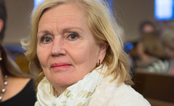 Pia Viheriävaara siunattiin haudan lepoon Kari Tapion sävelin