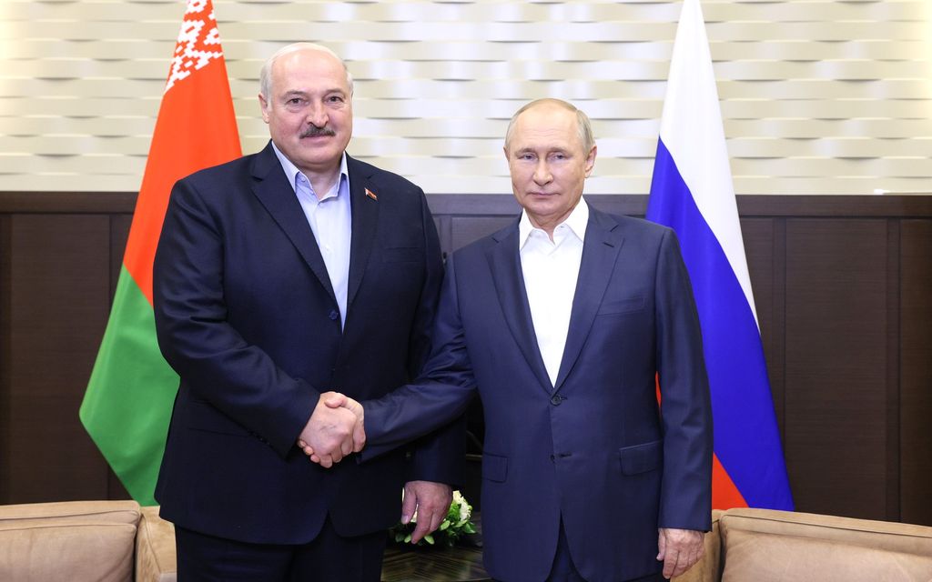 Lukašenka: Valko-Venäjälle ja Venäjälle käyttöön yhteiset joukot