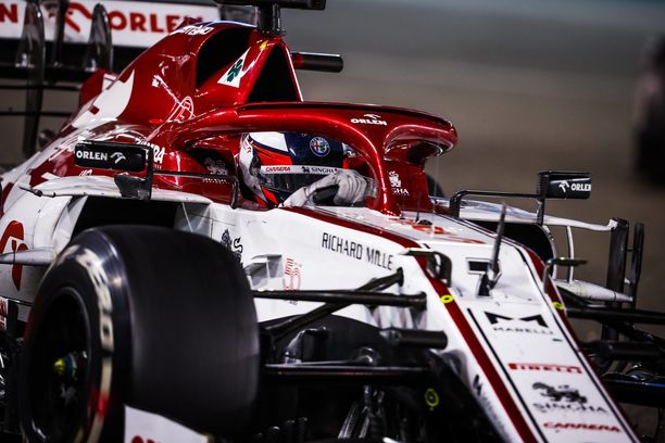 Kimi Räikkönen Alfa Romeon ratissa