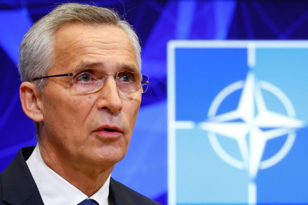 Stoltenbergin mukaan on aika toivottaa Suomi ja Ruotsi tervetulleiksi Natoon