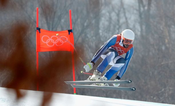 Miesten syöksylasku peruttiin olympialaisten sunnuntaiohjelmasta - kovat  tuulet kisajärjestäjien riesana