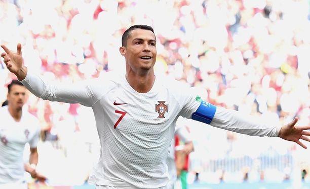 Cristiano Ronaldo viimeisteli Portugalin voittomaalin jo neljännellä peliminuutilla.