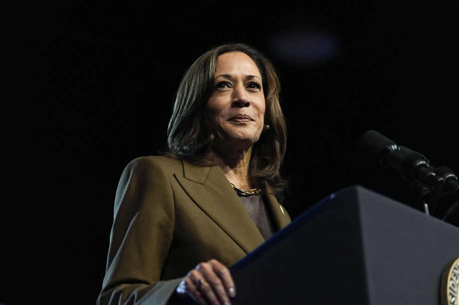 Harris’s “blue wall” broke, Trump took the lead in the race
 –