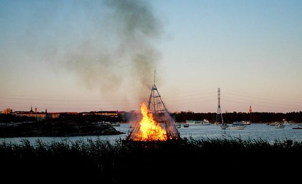 Seitsemän kuollut juhannuksen turmissa