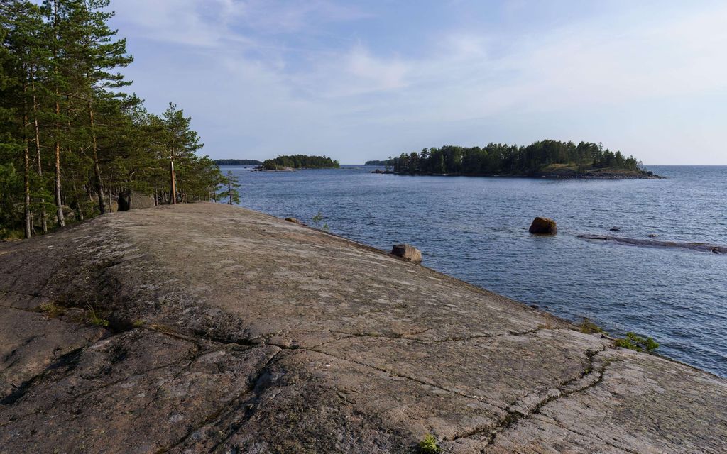 Puolustusvoimat rajoitti ilmailua ja meriliikennettä Suomenlahdella