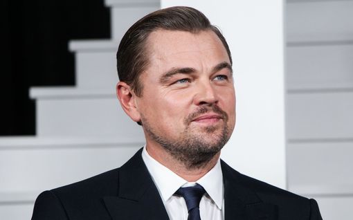 Ökyjahdilla lomaillut Leonardo DiCaprio leimattiin tekopyhäksi – taustalla rooli uudessa hittielo­kuvassa 