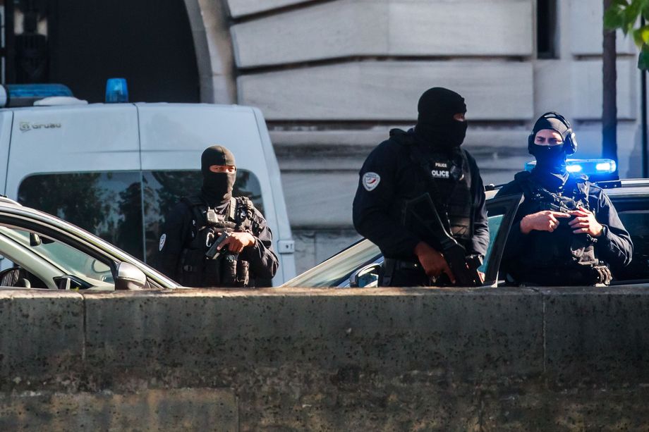 Pariisin Terrori Iskun Tekij Puhui Oikeudessa
