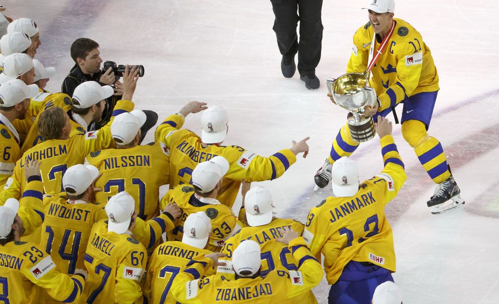 Kultaa voittanut Ruotsi teki jättitappiot jääkiekon MM-kisoista - liittopomo syyttää vuodesta 1981 voimassa ollutta sopimusta: ”Täysin kohtuuton”