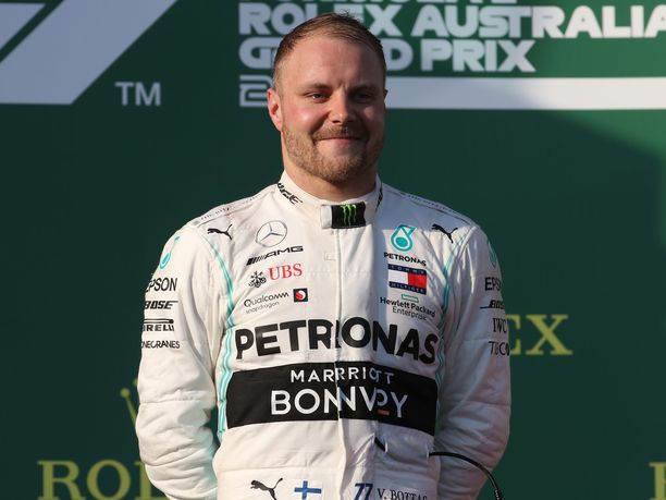 Valtteri Bottas oli yhtä hymyä Australian GP:n jälkeen.
