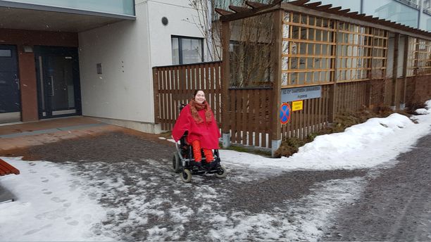 Auniester Eerola pitää kohtaamaansa käytöstä vammaisoikeusasiana. 