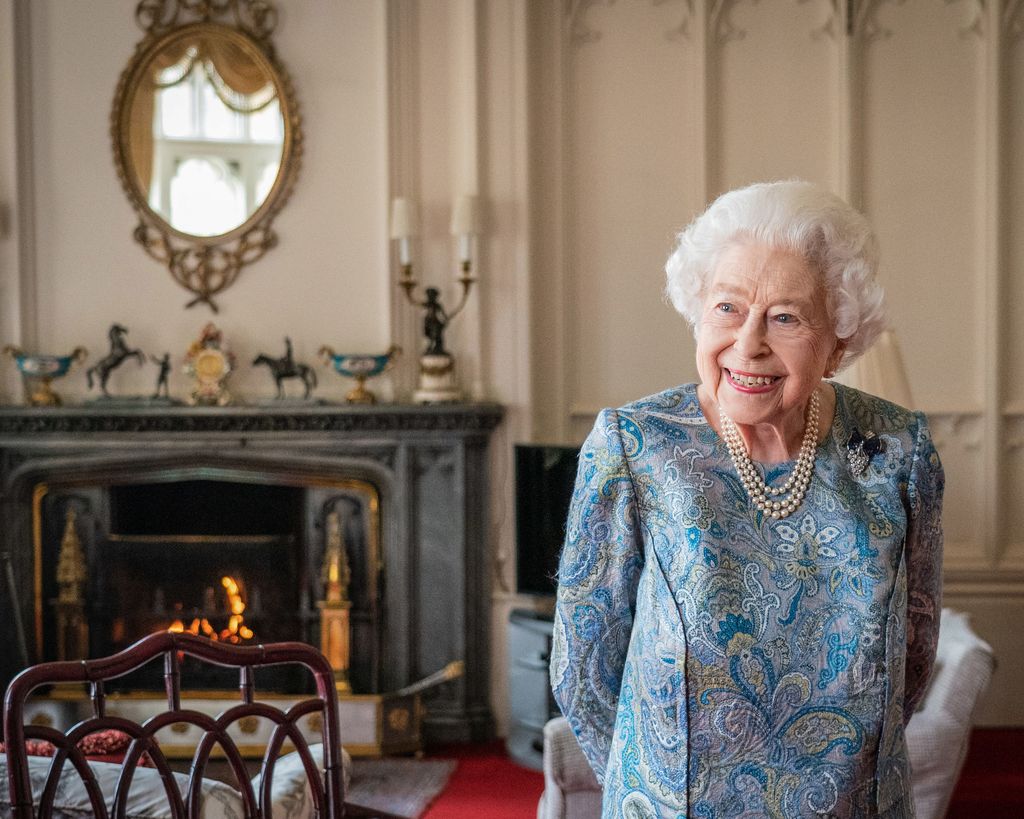 Kuningatar Elisabet, 96, jättää parlamentin avajaiset väliin terveyssyistä – Charles tuuraa