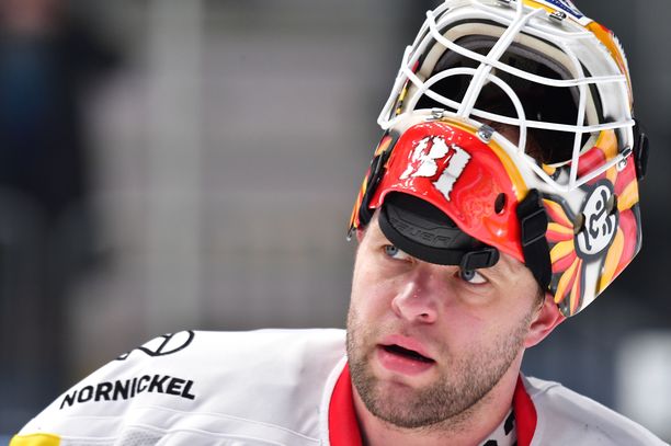 Antti Niemi on KHL:n maalivahtipörssin huonoin (vähintään kymmenen ottelua pelanneet). Niemen torjuntaprosentti on 88,2 ja päästettyjen maalien keskiarvo 3,4.